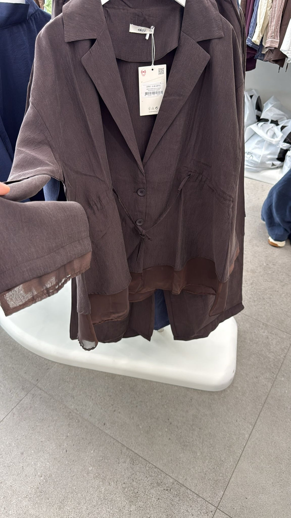 Blazer and pants set brown