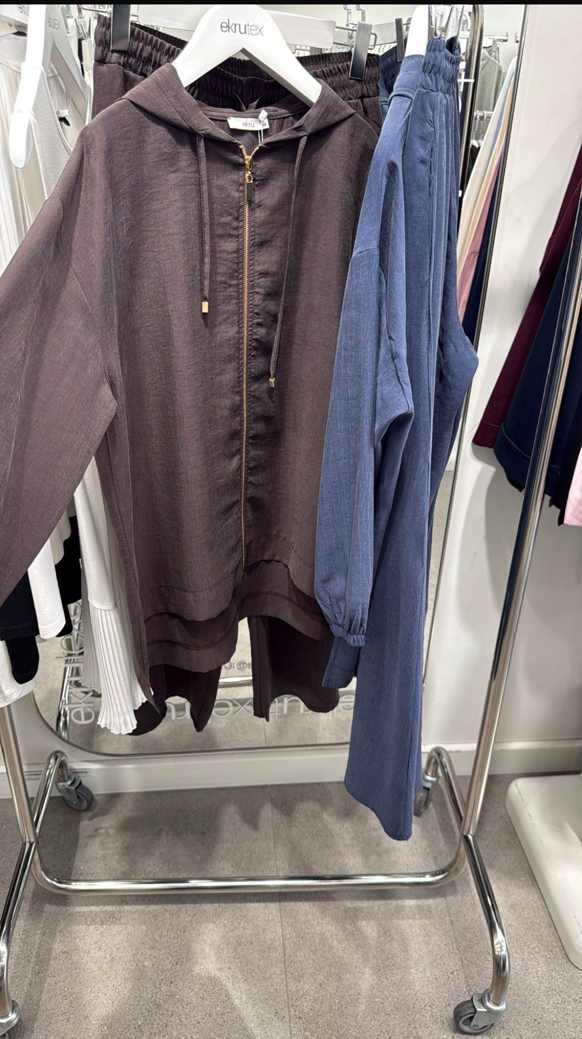 Wide leg zipper suit brown