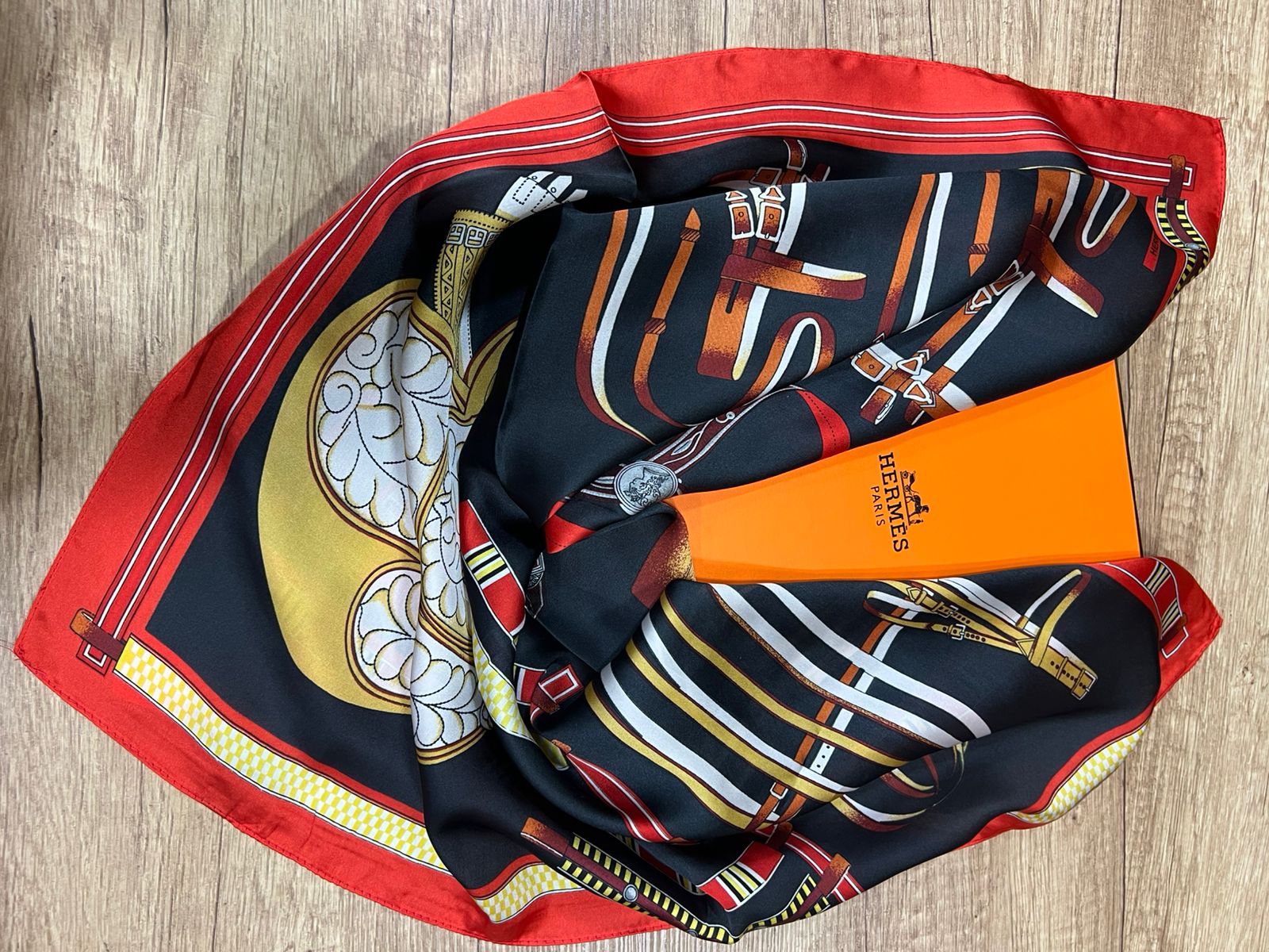 HERMES scarf