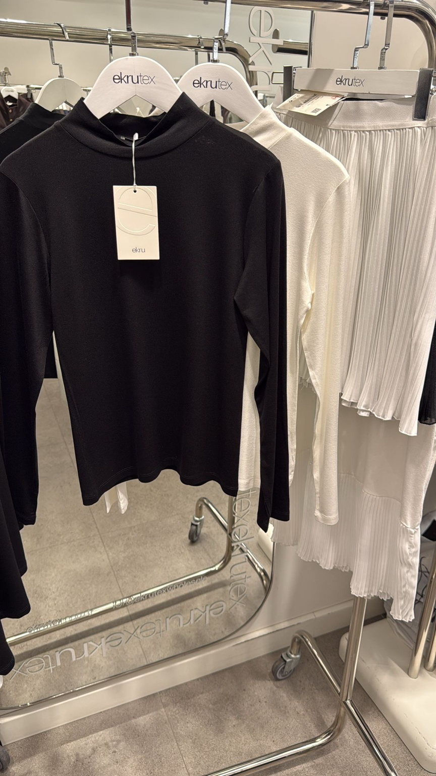 Black  thumb hole bodysuit